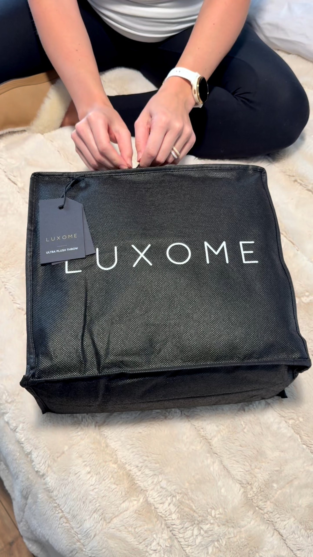 Why you need to try @Luxome:

1. These are the best throw blankets we’ve ever owned!  They are soft, warm, and cozy without being too hot. 
2. This robe feels like I’m walking around in their throw blanket and I’ve never been happier. I was never a robe person until now. 
3. The price points on their products are great! Their items standup to use!
4. These make great gifts for everyone in your family and friends circles! 

I cannot wait to try a set of their sheets and PJs!



#luxome #ad #luxuryblanket 

#LTKHome #LTKMens #LTKSeasonal