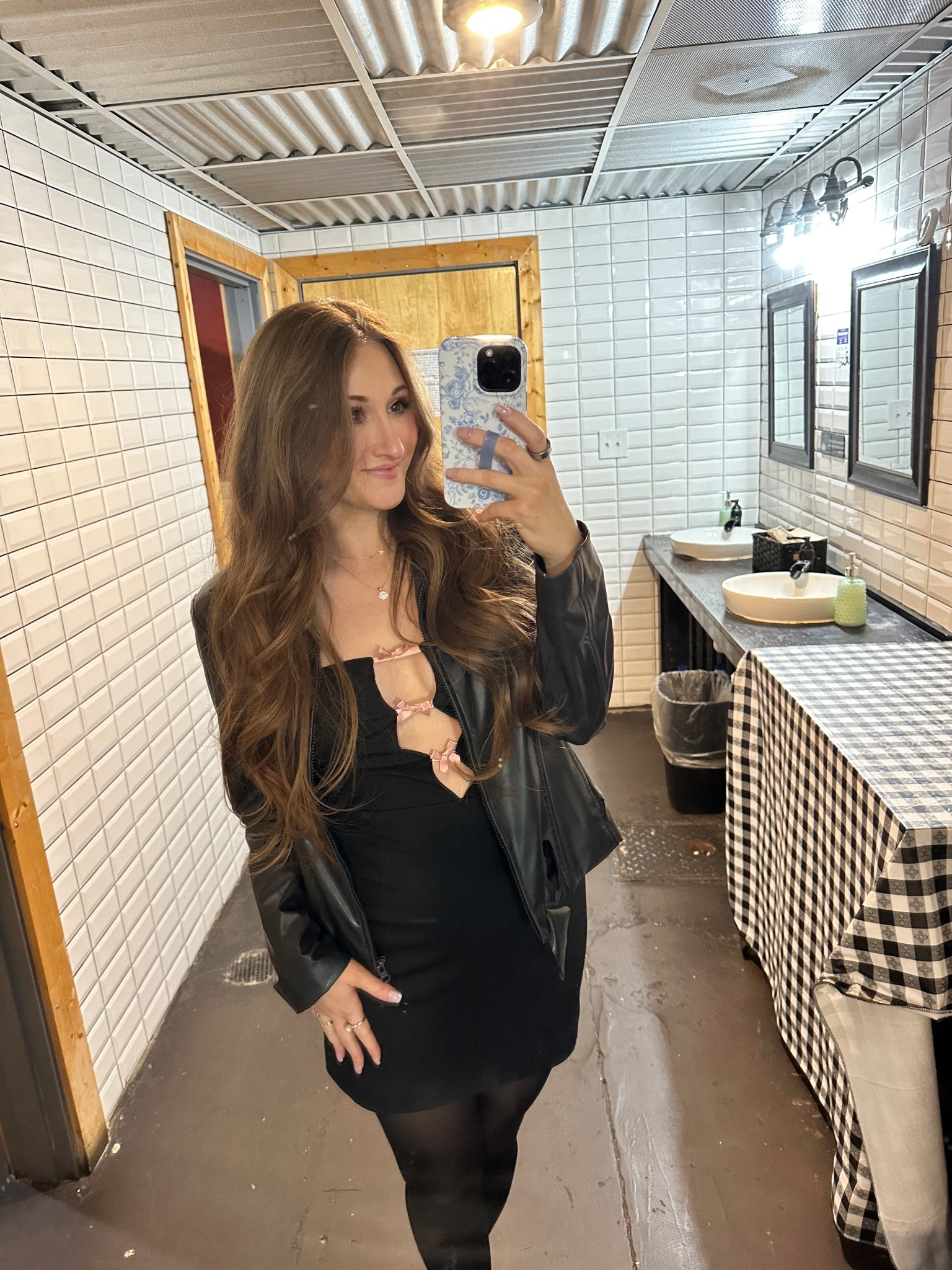 Night out date night dress // lbd // little black dress 

#LTKPetite #LTKFindsUnder100 #LTKSaleAlert