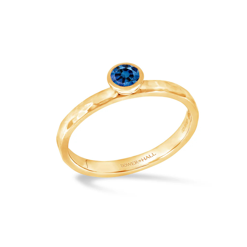 14k Blue Sapphire Hammered Twinkle Ring | Dower & Hall (Global)
