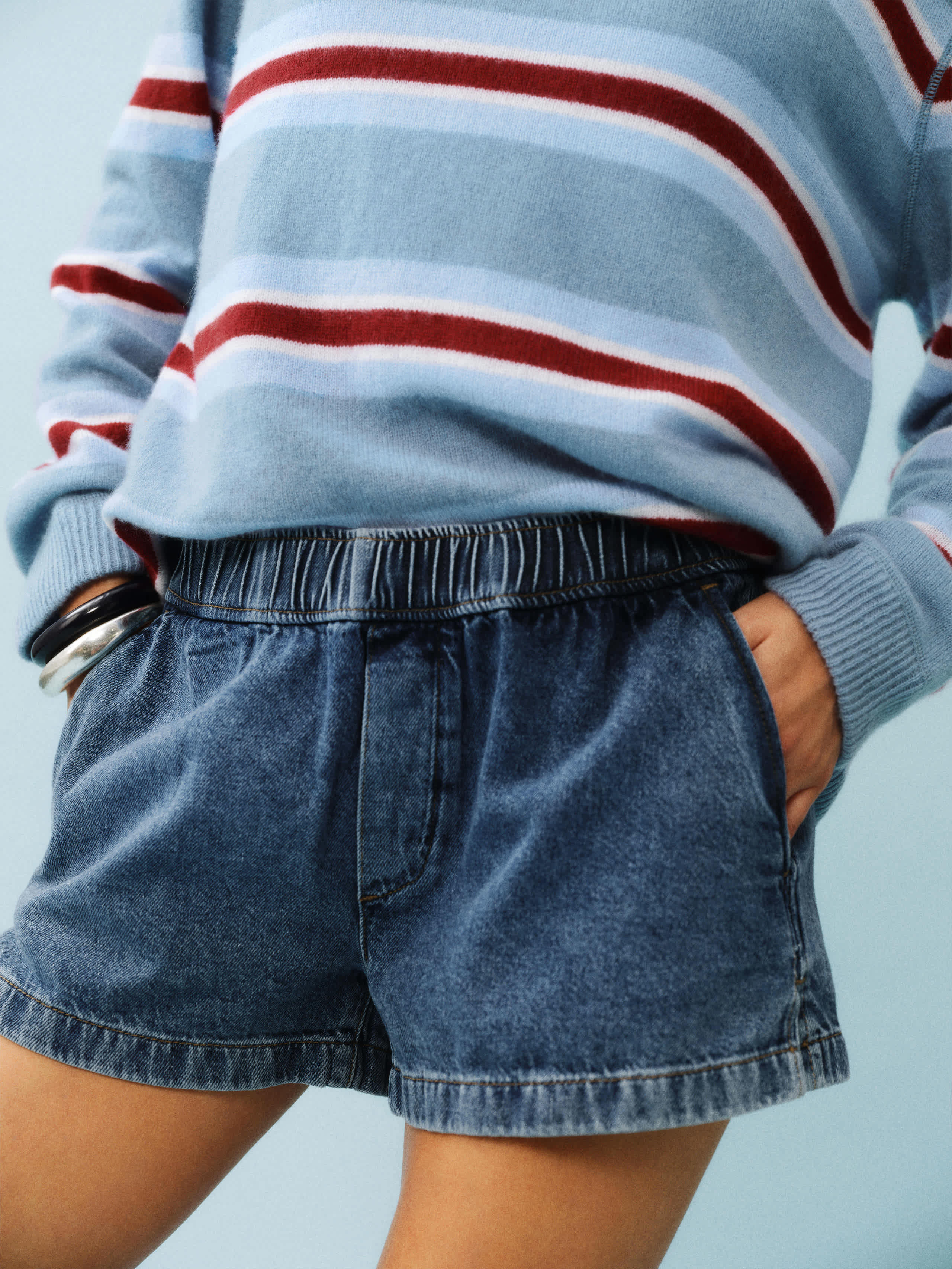 Reformation Theo Low Rise 2.5 Pull On Denim Shorts Blue Small | Reformation (Global)