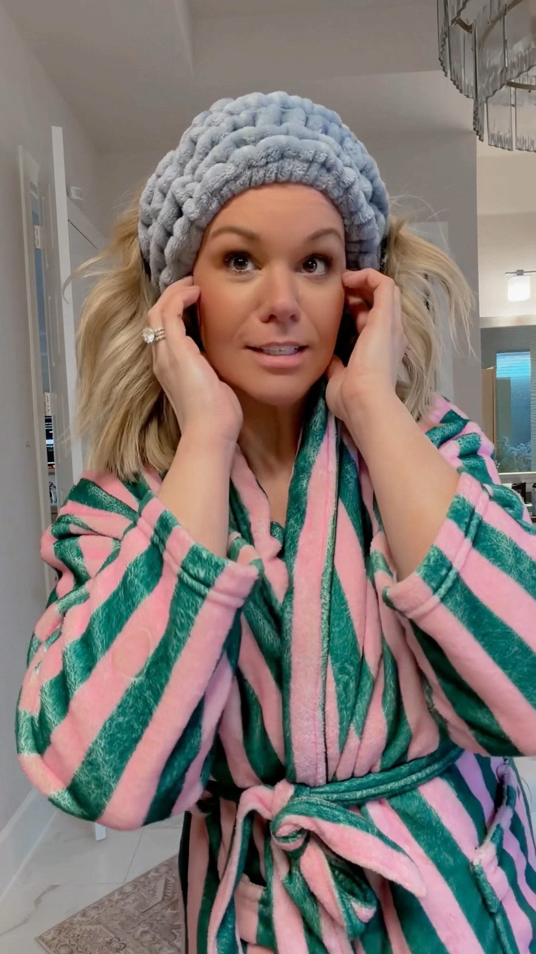 These are the best headbands that keep your hair out of your face and out of the water when you’re washing your face