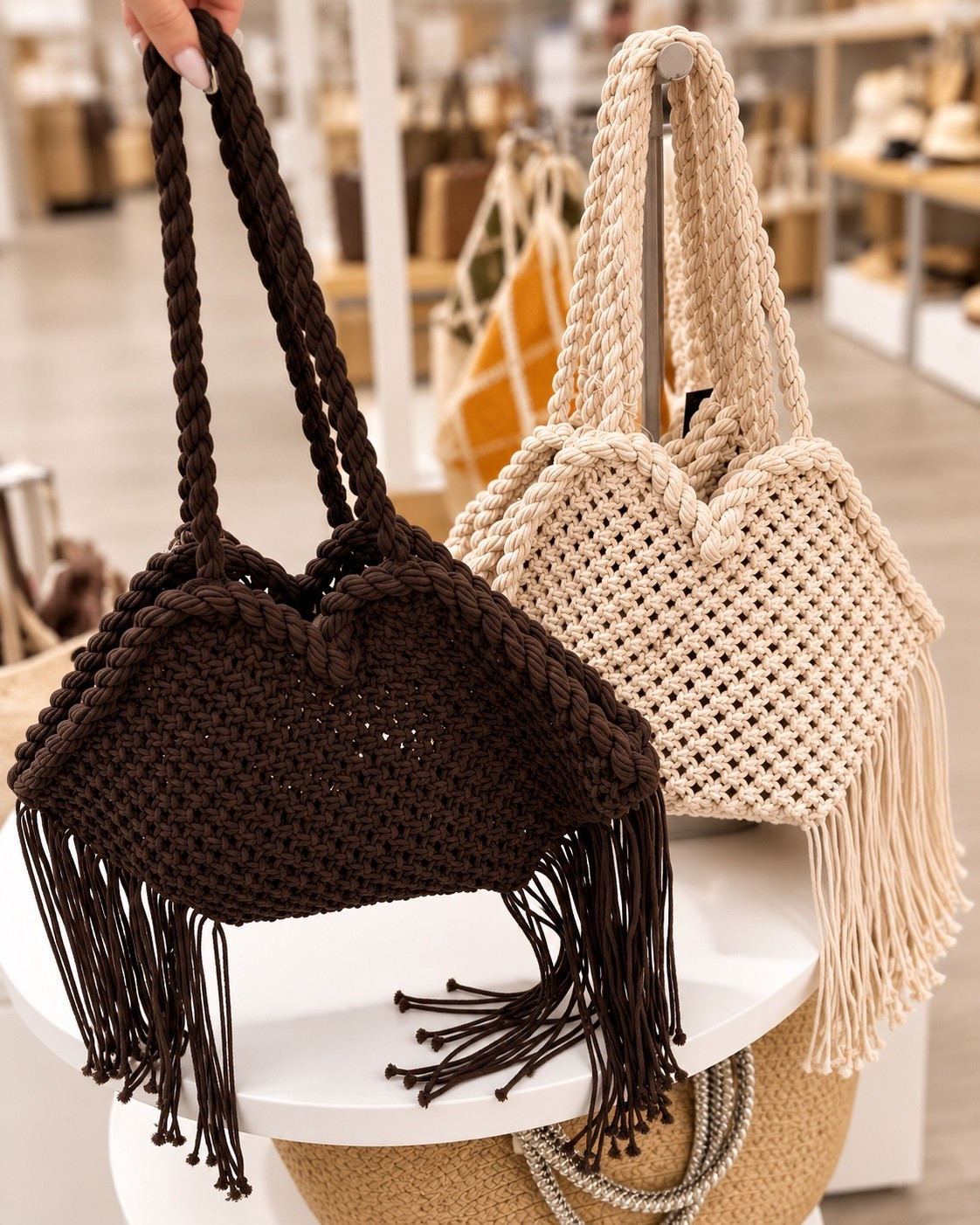 No notes. This fringe bag is just the cutest thing ever🫶🏼

#LTKSeasonal #LTKOver40 #LTKmomlife