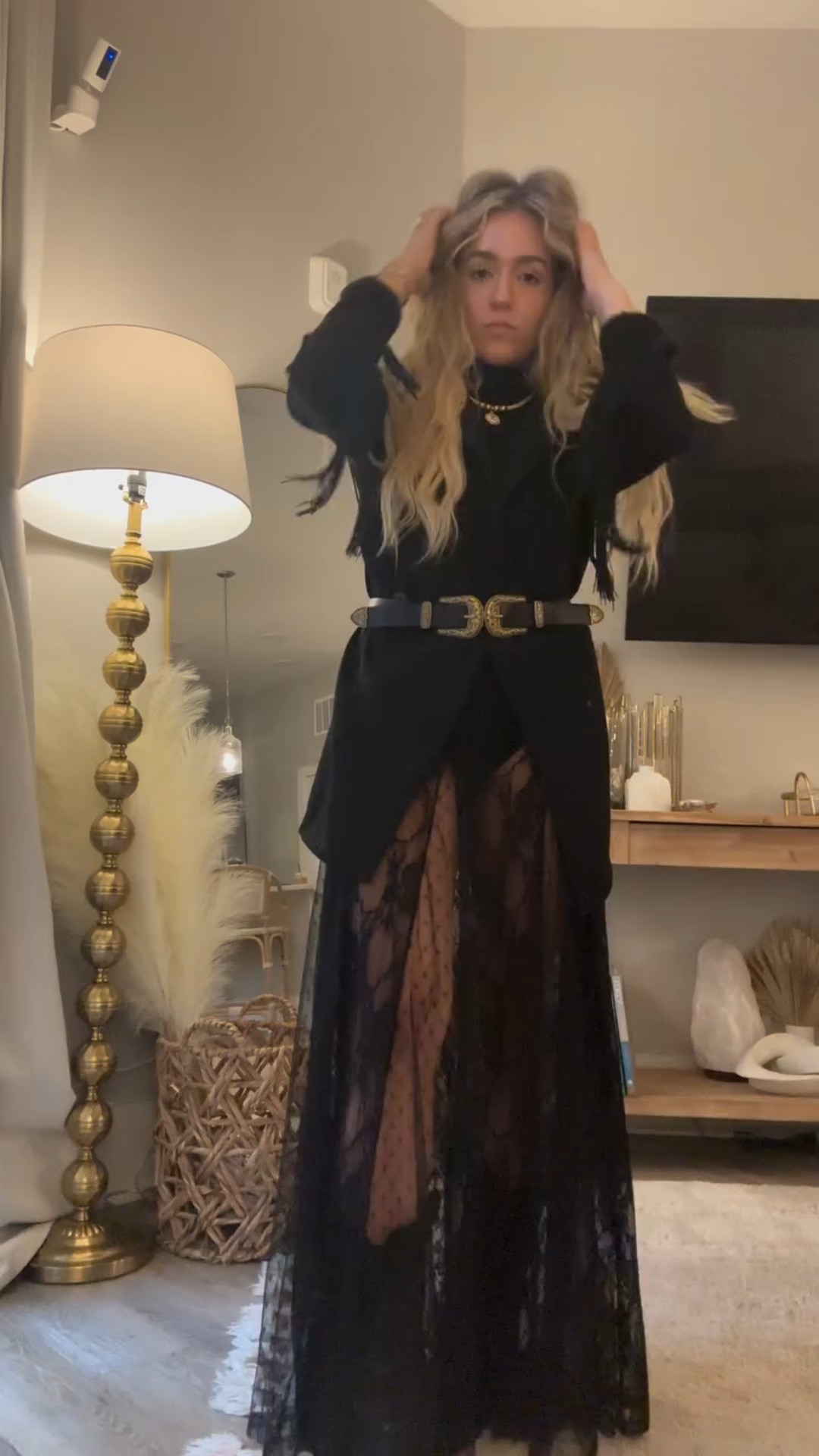 Fall…but make it a little bit country, a little bit rock ‘n’ roll 🖤✨
I never wear black, but this all-black fit just felt right — think a little Stevie Nicks, a little Ella Langley, and everything Amazon (all linked in my bio) 🖤🤠🪩 

#FallStyle #OOTD #AmazonFinds #CountryGlam #StevieNicksVibes #EllaLangleyEnergy #AllBlackFit #FallFashion #AmazonFashion #EdgyCountry