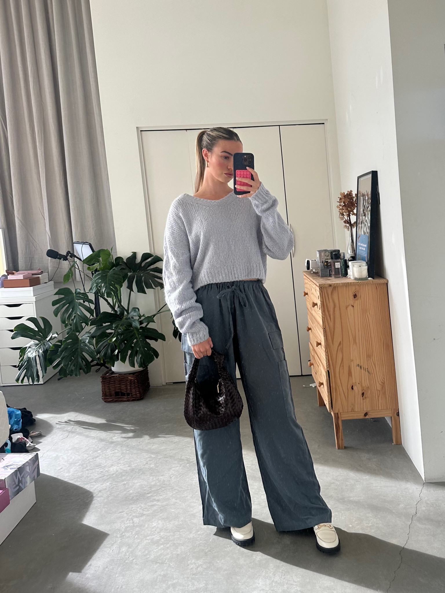 Casual office fit or work from home fit that’s stylish but also super comfortable #officefit #officestyle #workfromhomestyle 