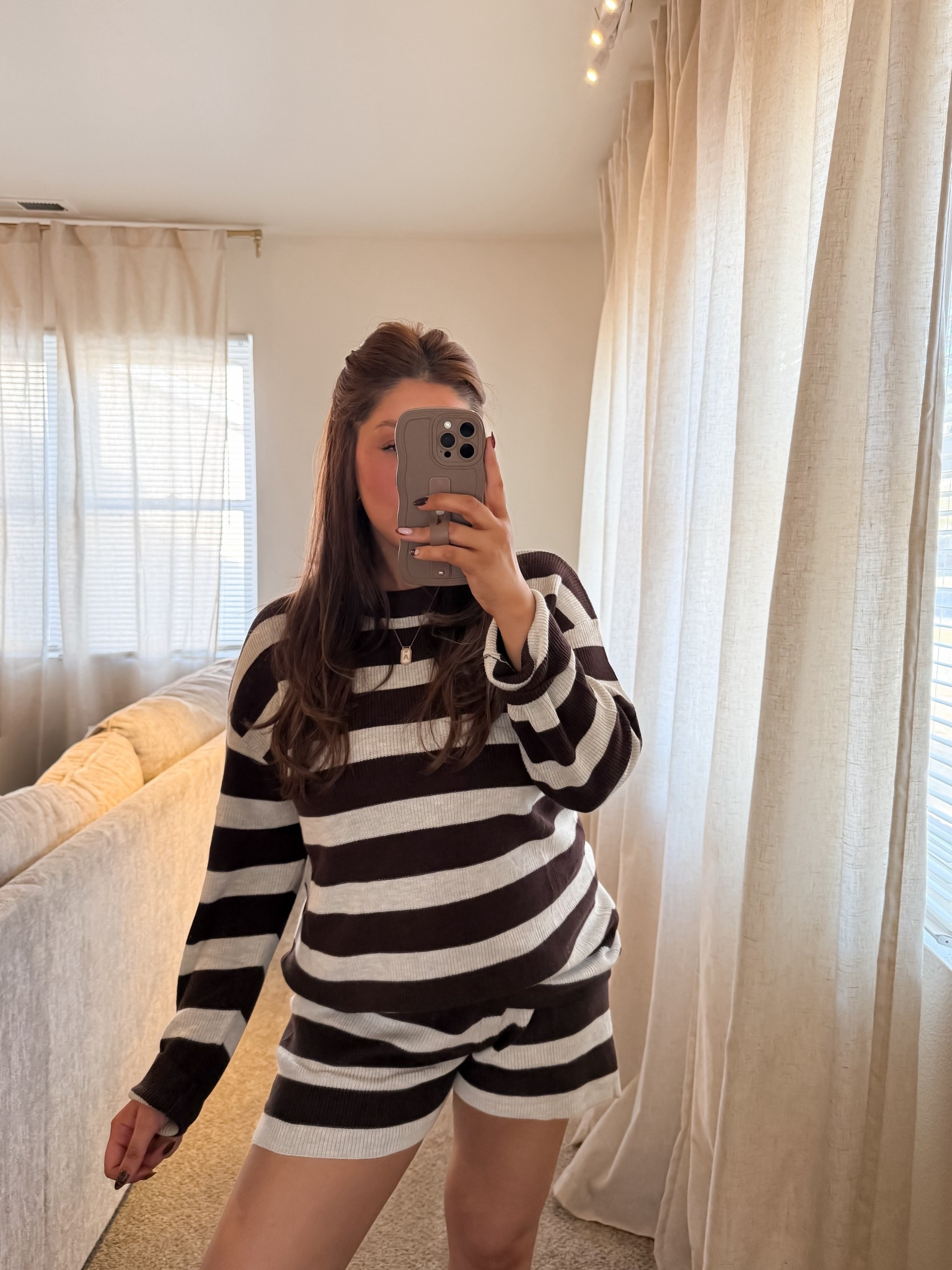 Obsessed with this fall matching set!!
Runs big, I sized down. The colors in person are light gray and chocolate brown👌🏼


#LTKFindsUnder50 #LTKMidsize #LTKSeasonal