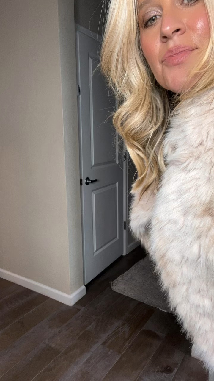 ✨Tap the bell, save and ❤️ start here over 40 fashion, midlife style, midsize fashion and luxury looks for less.  

Immediate eyes to this jacket!

⬇️Sizing information: large (size up if in between sizes.)

👑 Helping you look good, feel good.-Lindsey Denver   Check back daily for belly-friendly style, confidence, and Outfit Physics™.

#LTKOver40 #LTKMidsize
