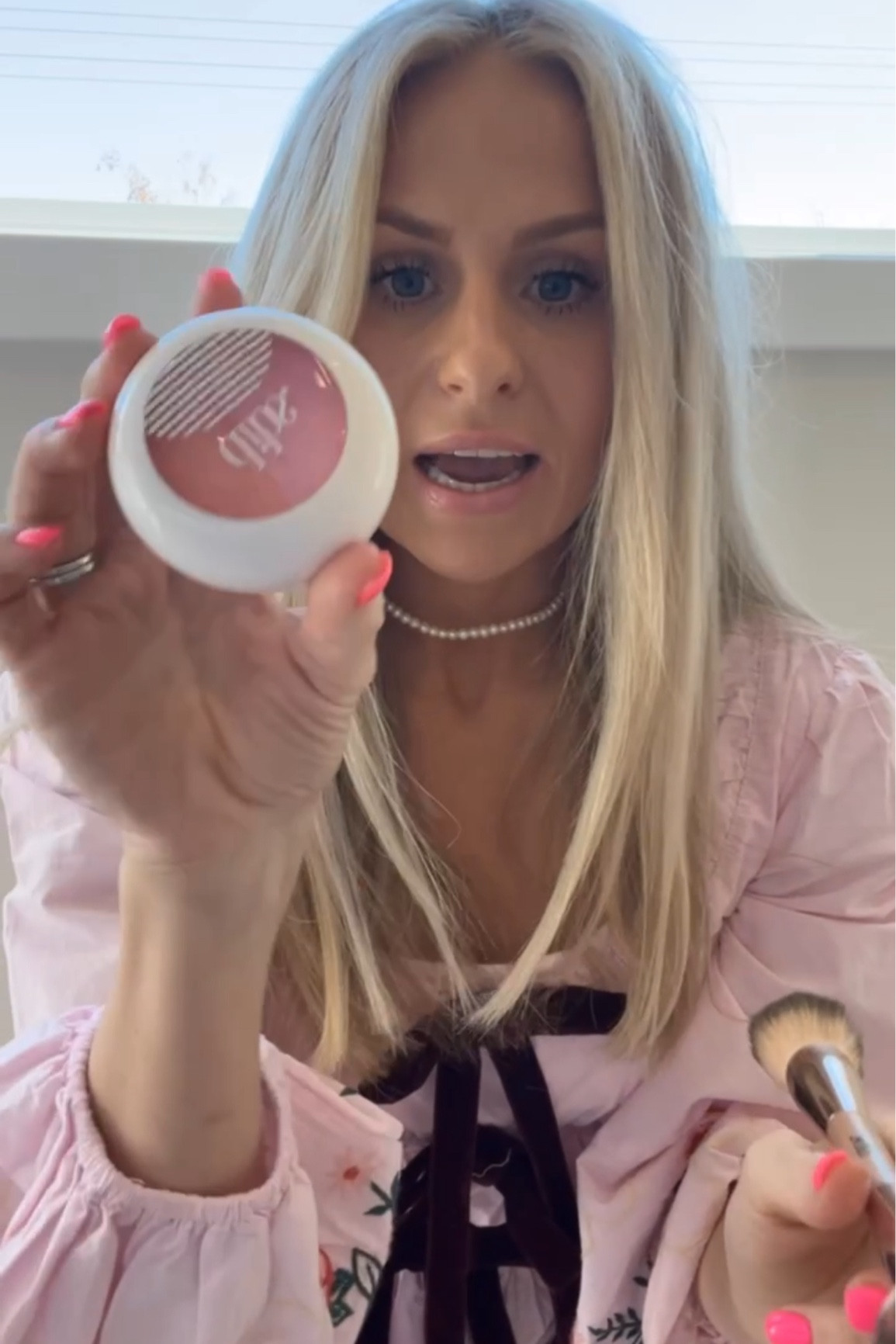 I love this dress so much that I have it in 2 different prints! I love that it’s super comfy and feels like a sun dress, but it’s so classy! 