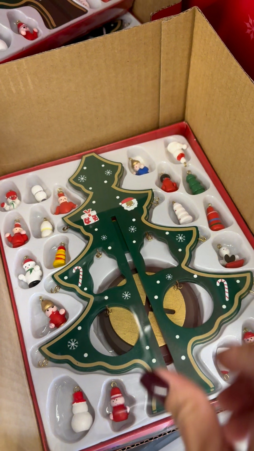 Love this sweet whimsical wooden Christmas Tree🎄✨✨✨

#LTKHome #LTKHoliday #LTKFindsUnder50