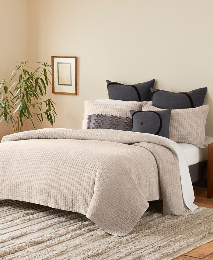 ED Ellen Degeneres Sleep Soft 3 Piece Full/Queen Quilt Set & Reviews - Quilts & Bedspreads - Bed ... | Macys (US)