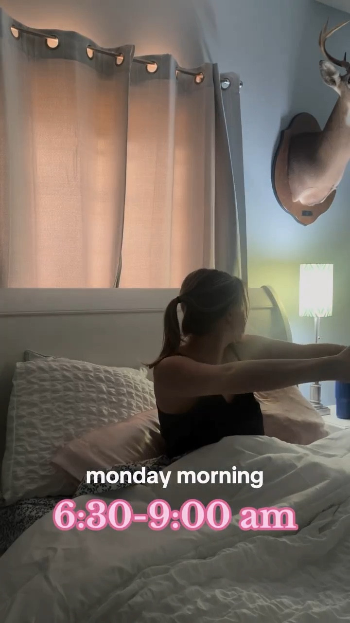 a start to a new week! i hope you have an amazing day! 🥰🌸🩷 

monday morning asmr vlog | 6:30-9:00 am productive #morningvlog #productivemorningroutine #earlygymmornings #asmrmorningroutine #lifestylecreator