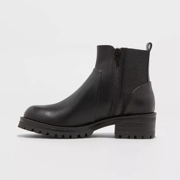 Women's Danton Chelsea Boots - Universal Thread™ | Target