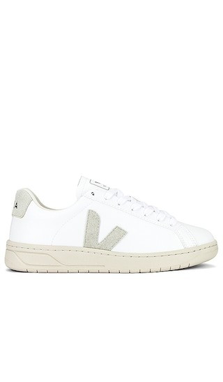 Veja Urca Sneaker in White. - size 36 | Revolve Clothing (Global)