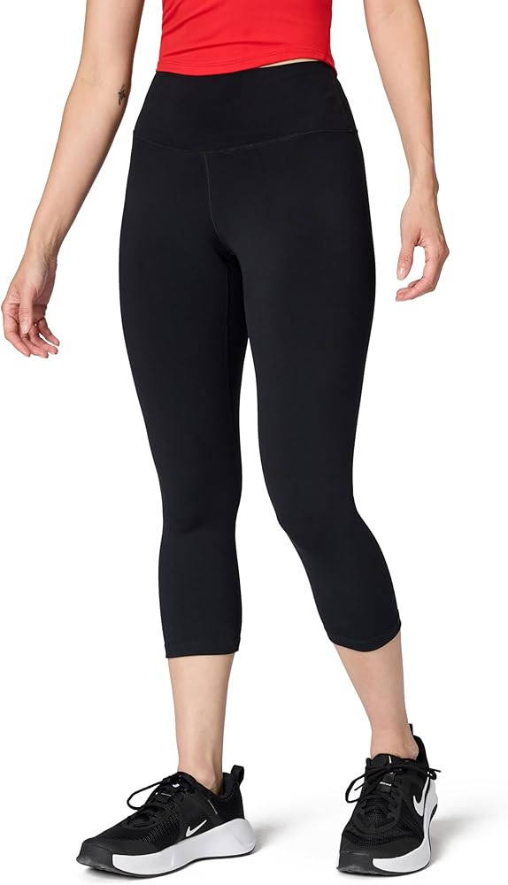 Nike Women's One High-Waisted Crop Leggings, Black, Small at Amazon Women’s Clothing store | Amazon (US)