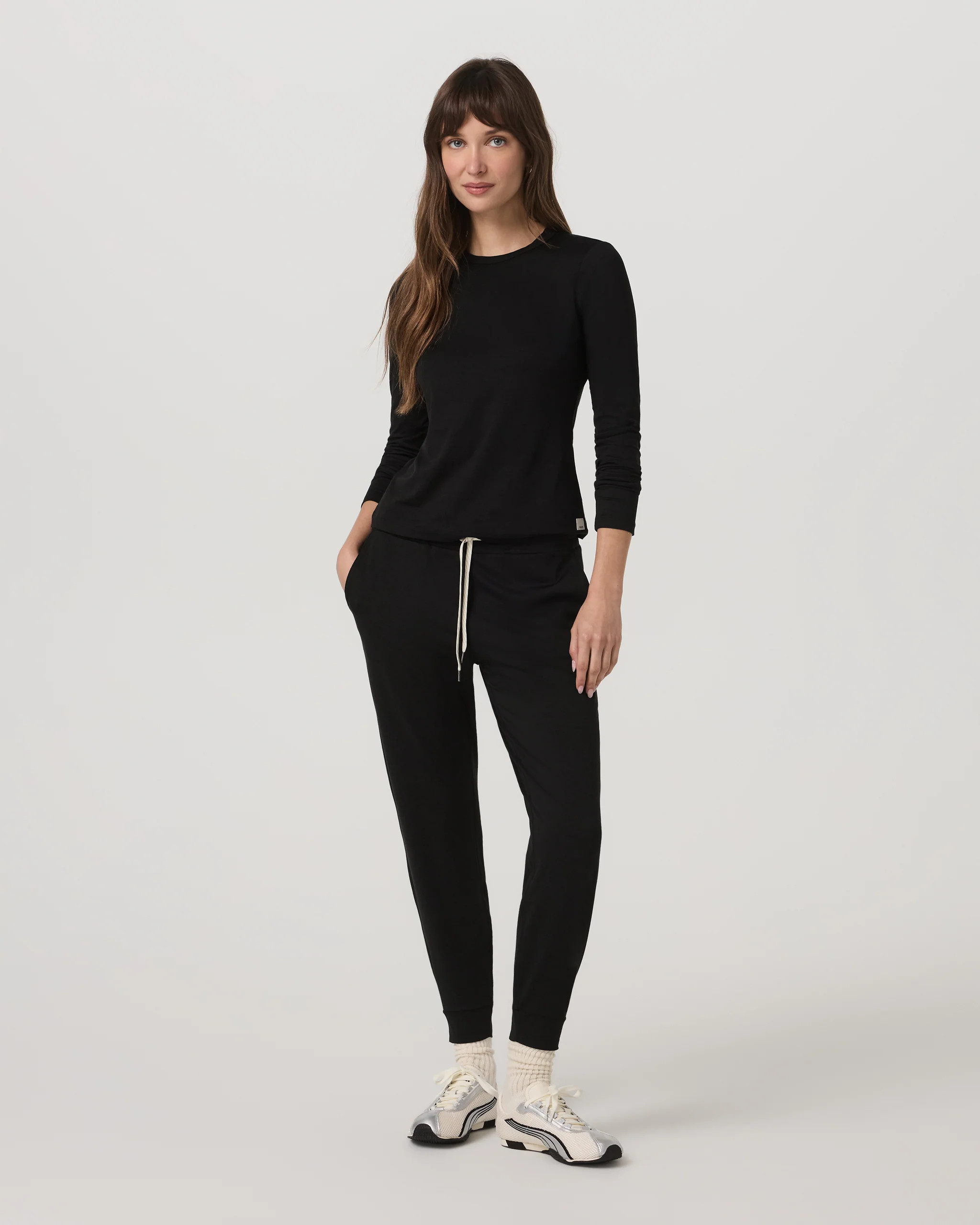 Long Sleeve Halo Essential Crew Tee | Vuori Clothing (US & Canada)
