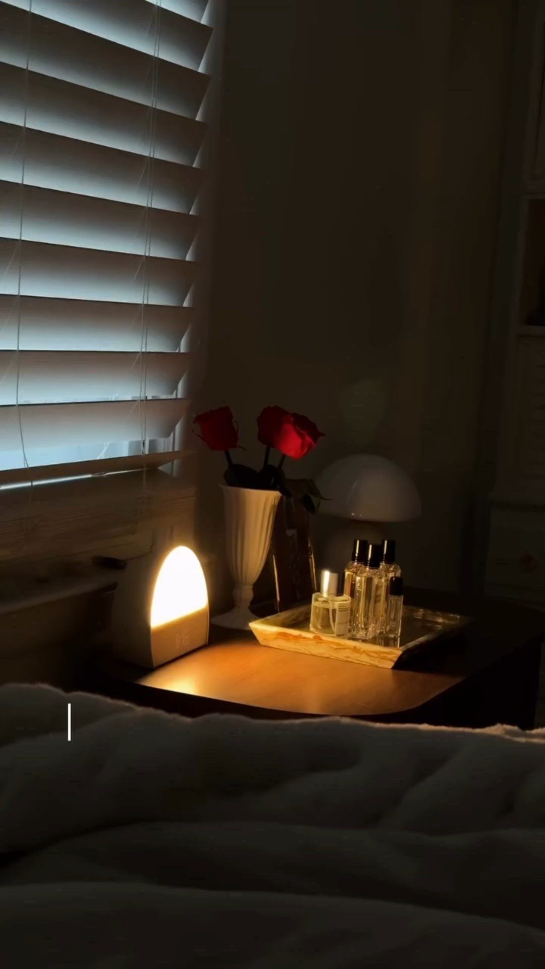 Vlogmas day 2! My days r very very mundane sorry @lululemon @rhode @tower28beauty @starbucks @planetfitness 
.
.
.
#explore #vlog #viral