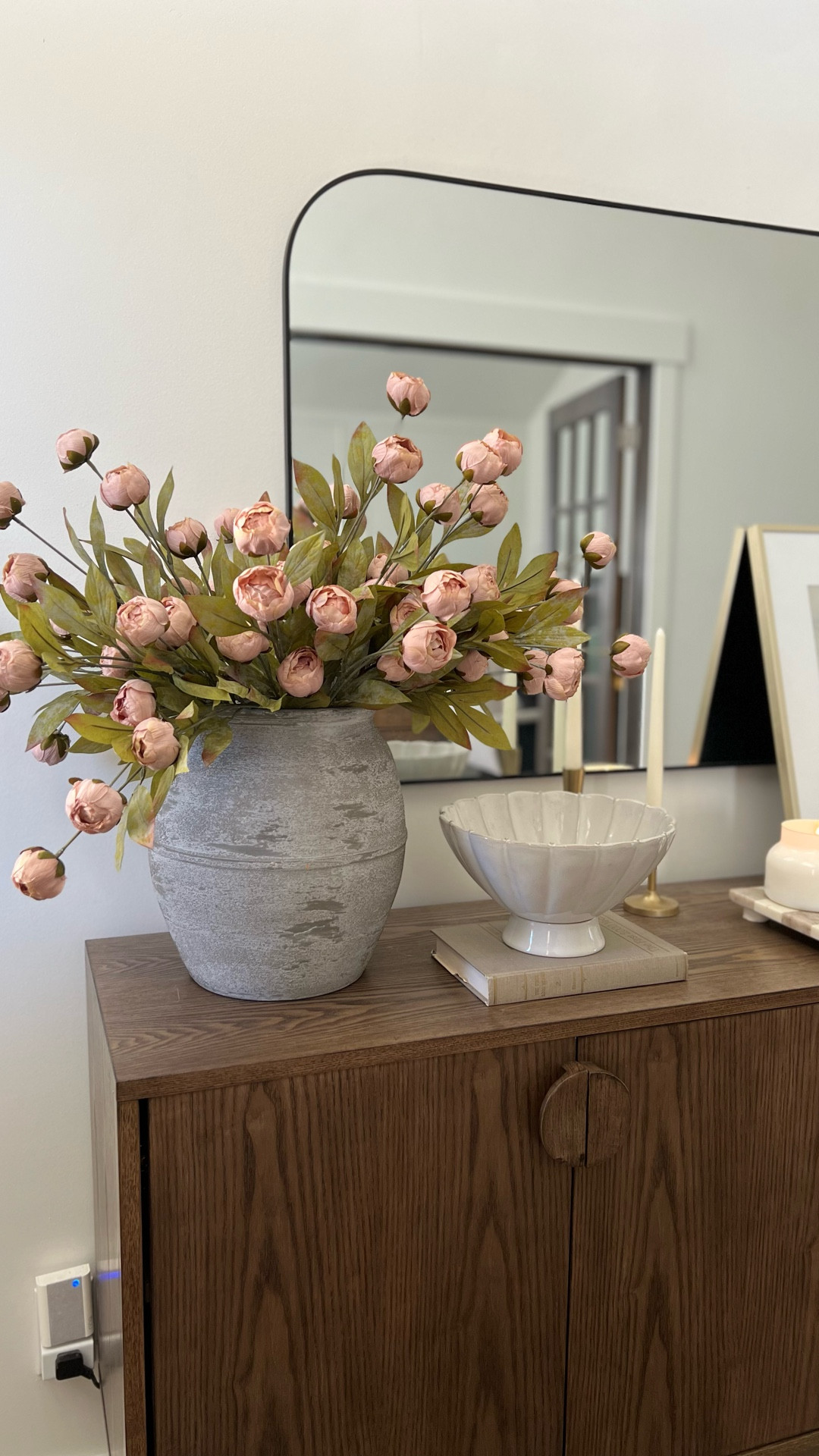 Spring entryway styling 

#LTKHome