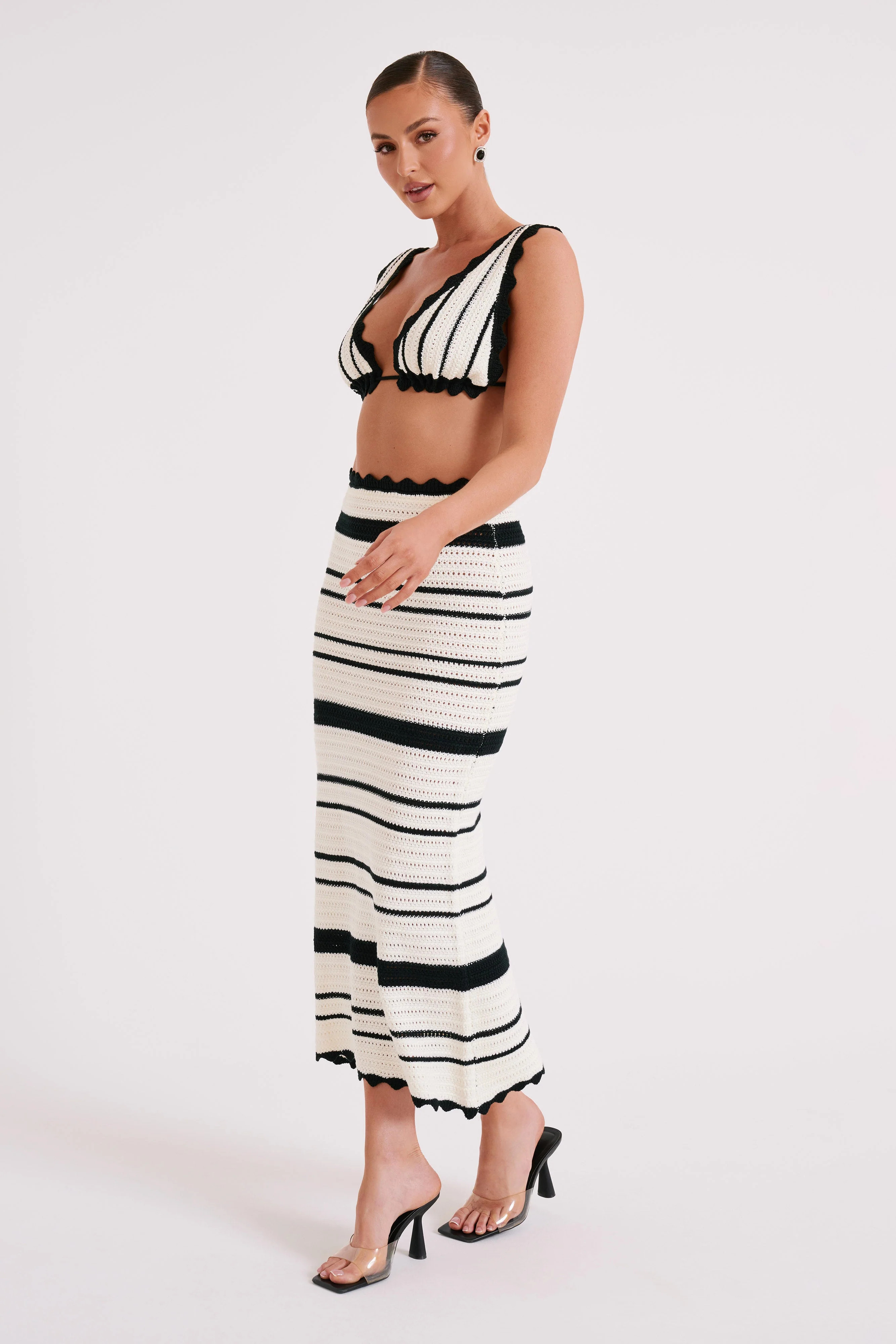 Jadia Contrast Crochet Fishtail Maxi Skirt - Black/White | MESHKI US