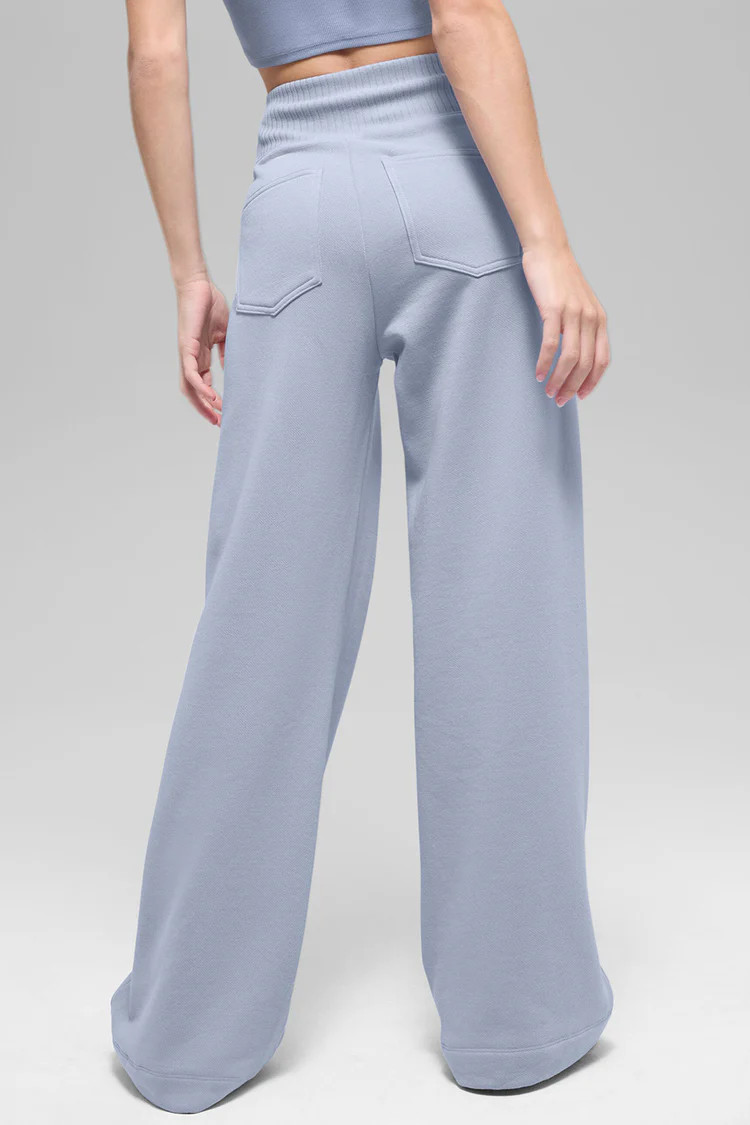 Serenity Wide Leg Sweatpant - Winter Frost | Alo Yoga (US)
