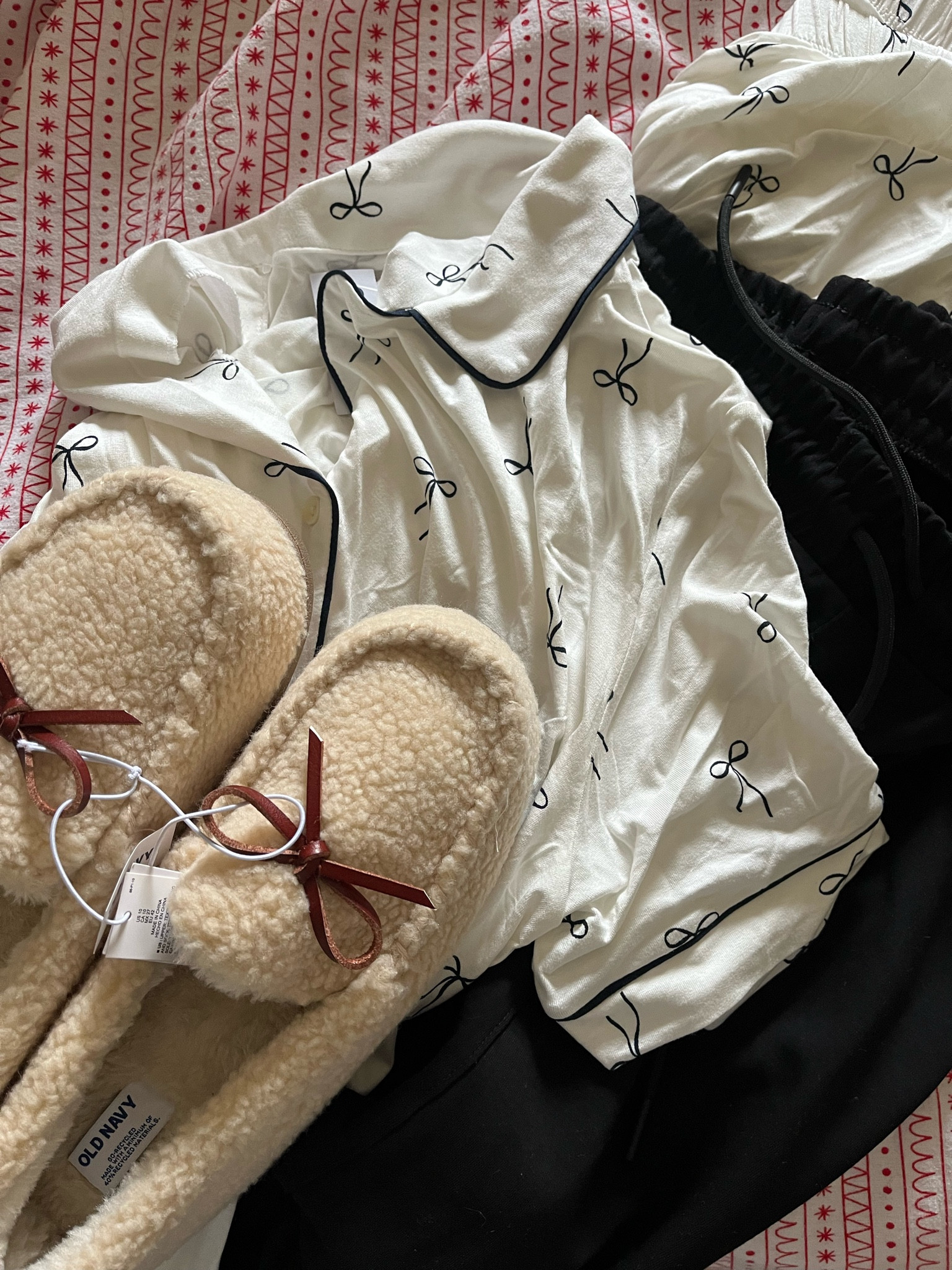 Old Navy Cozy - entire site on 50% off sale!! 

#LTKMidsize #LTKGiftGuide #LTKCyberWeek