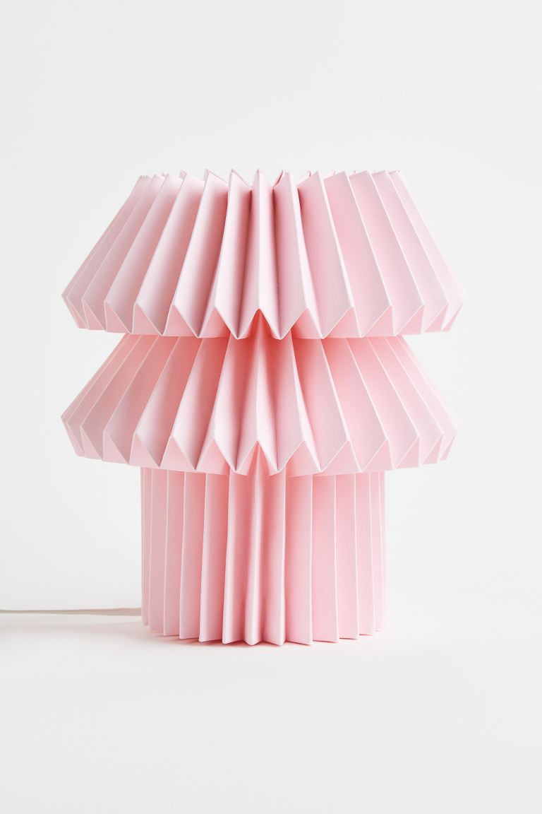 Table lamp with pleated shade | H&M (DE, AT, CH, NL, FI)