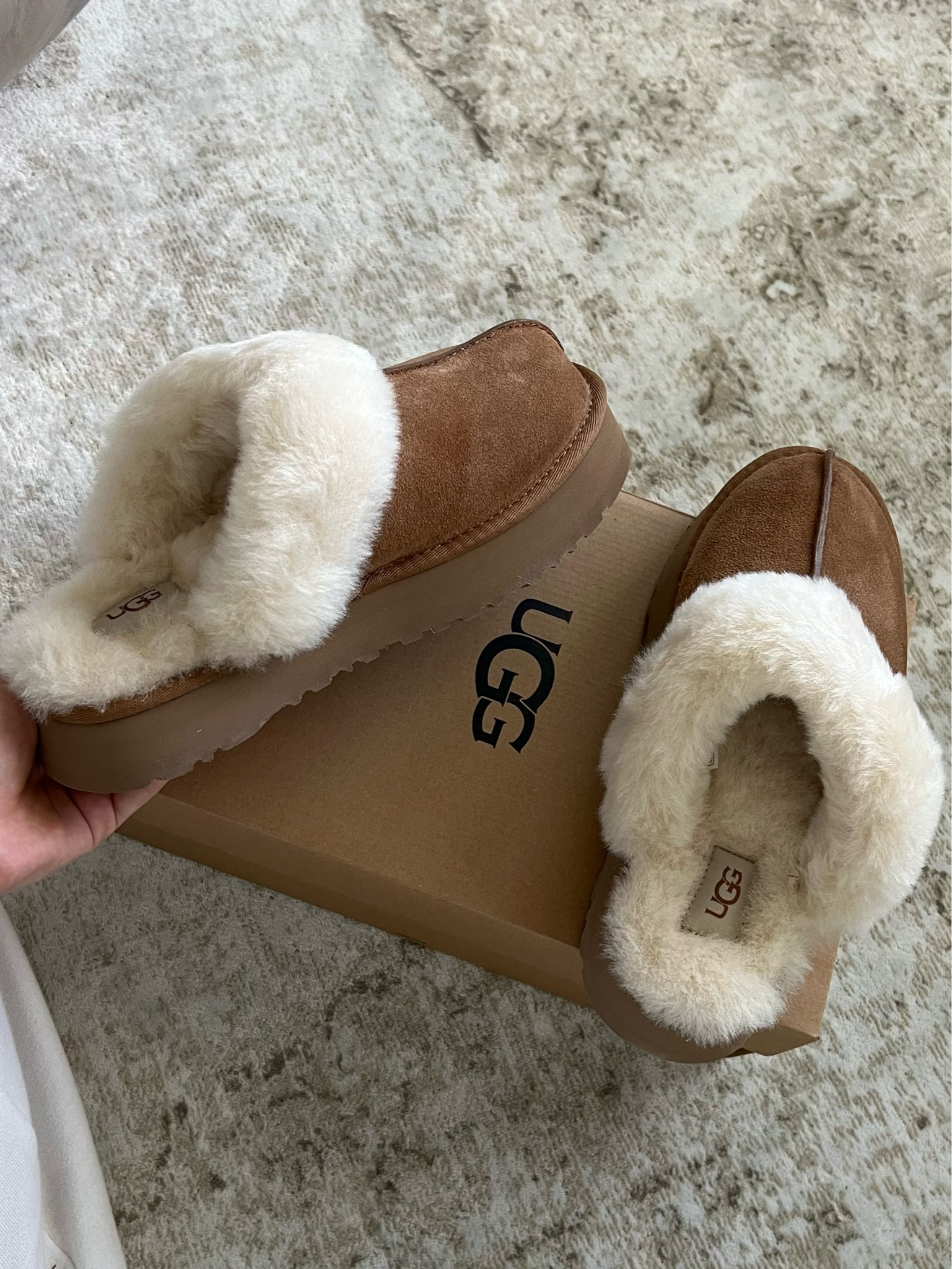 walking on a ☁️

#LTKfit #LTKFind #LTKshoecrush