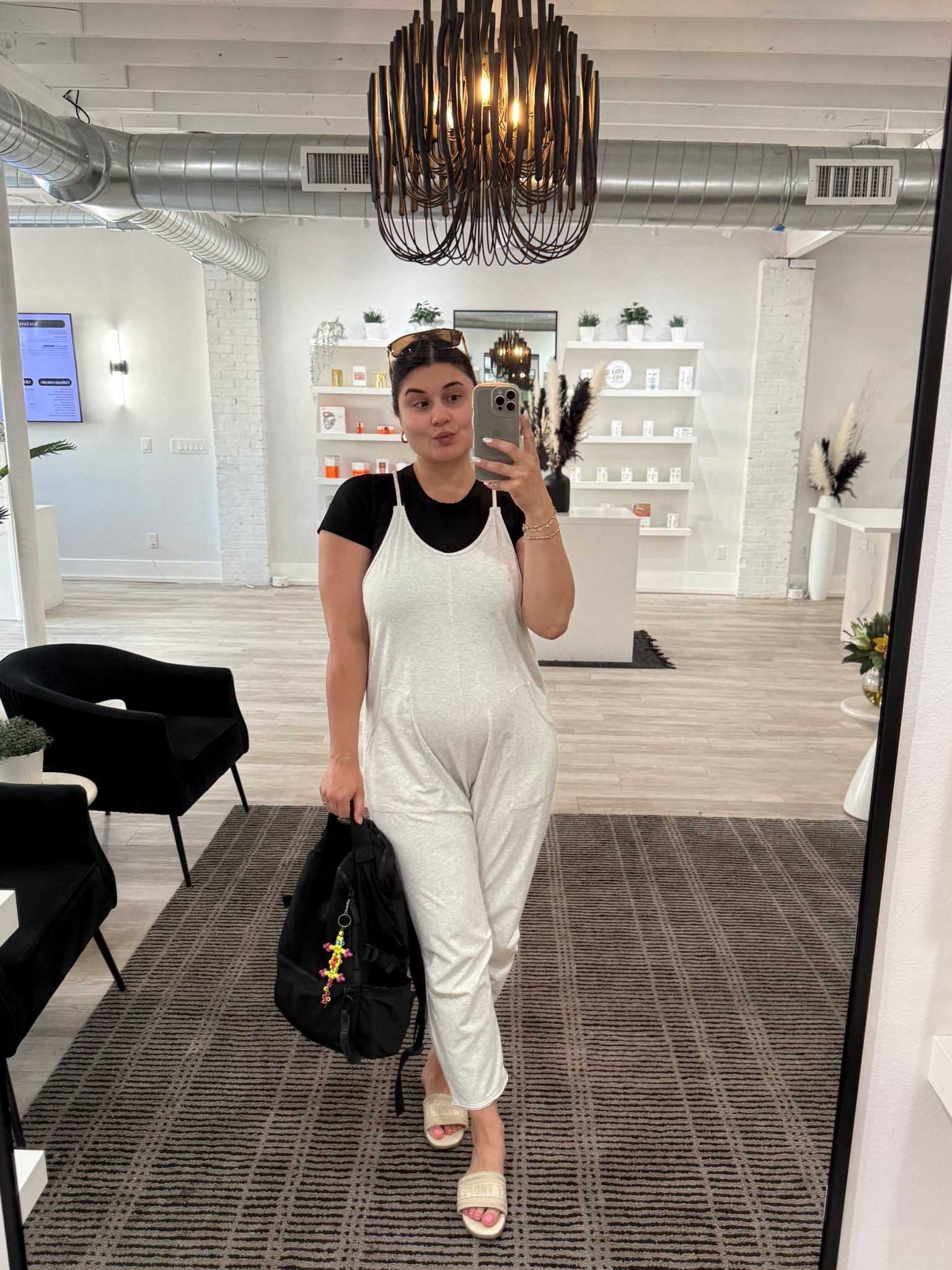 Favorite outfit to wear all of pregnancy - wearing regular size m
Bump friendly fit
Maternity 