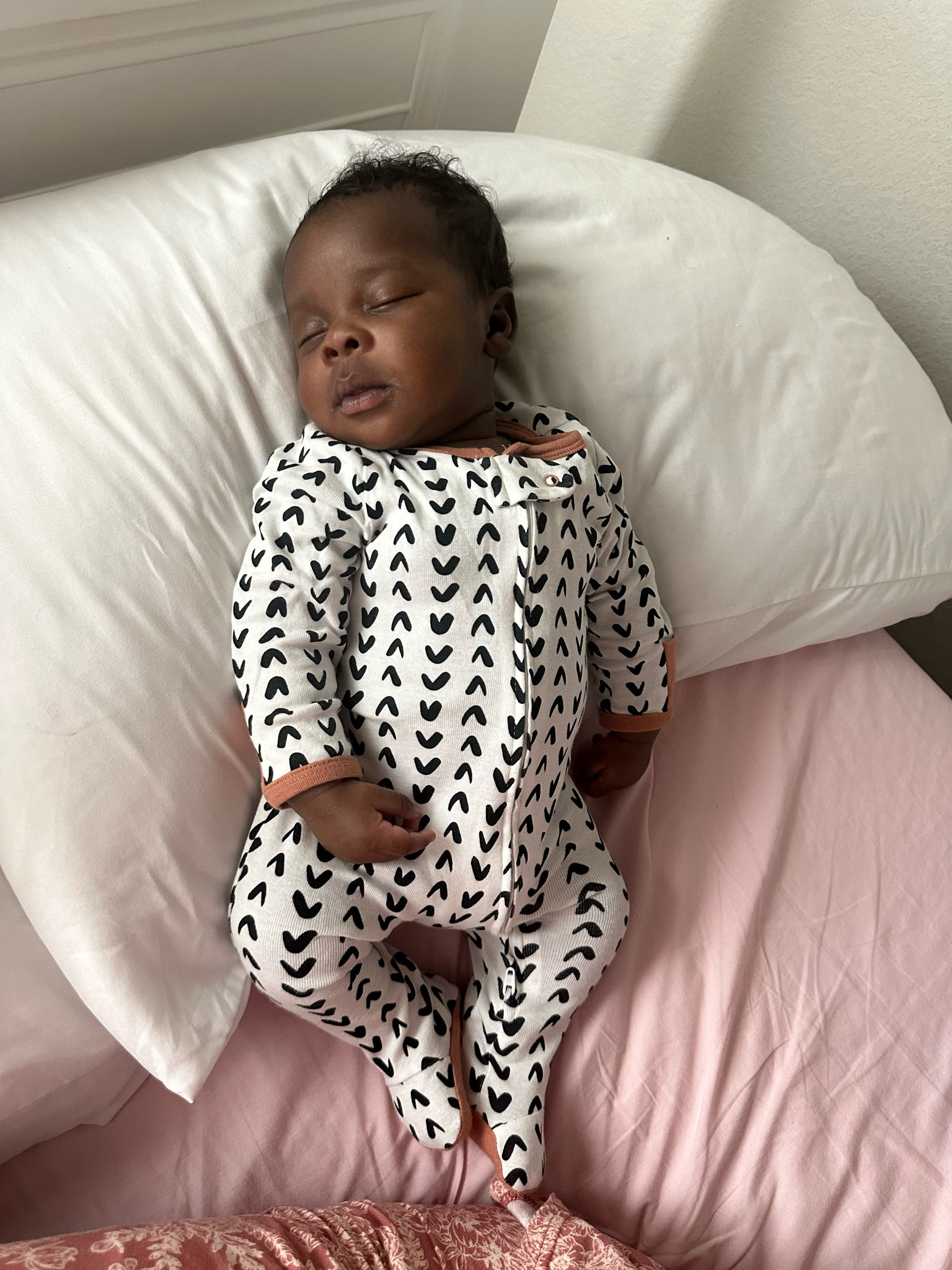 In his Target onesie

Ps this comes in pack of 3 with cute designs!

#LTKBaby #LTKFindsUnder50 #LTKFindsUnder100