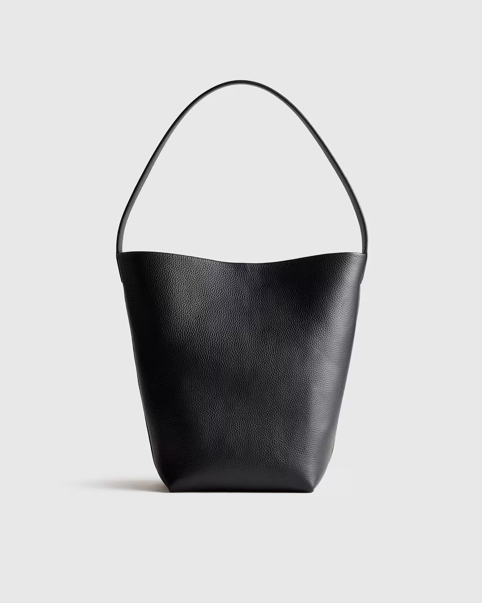 Italian Leather Soft Bucket Shoulder Bag | Quince