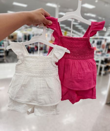 TODDLER GIRLS 2-piece set 🫶🏼 Size 12mo shown if you’re wondering why it looks small ☺️ How adorable is this set though? $18 in these two colors 🤍🩷

#LTKkids #LTKstyletip #LTKfindsunder50