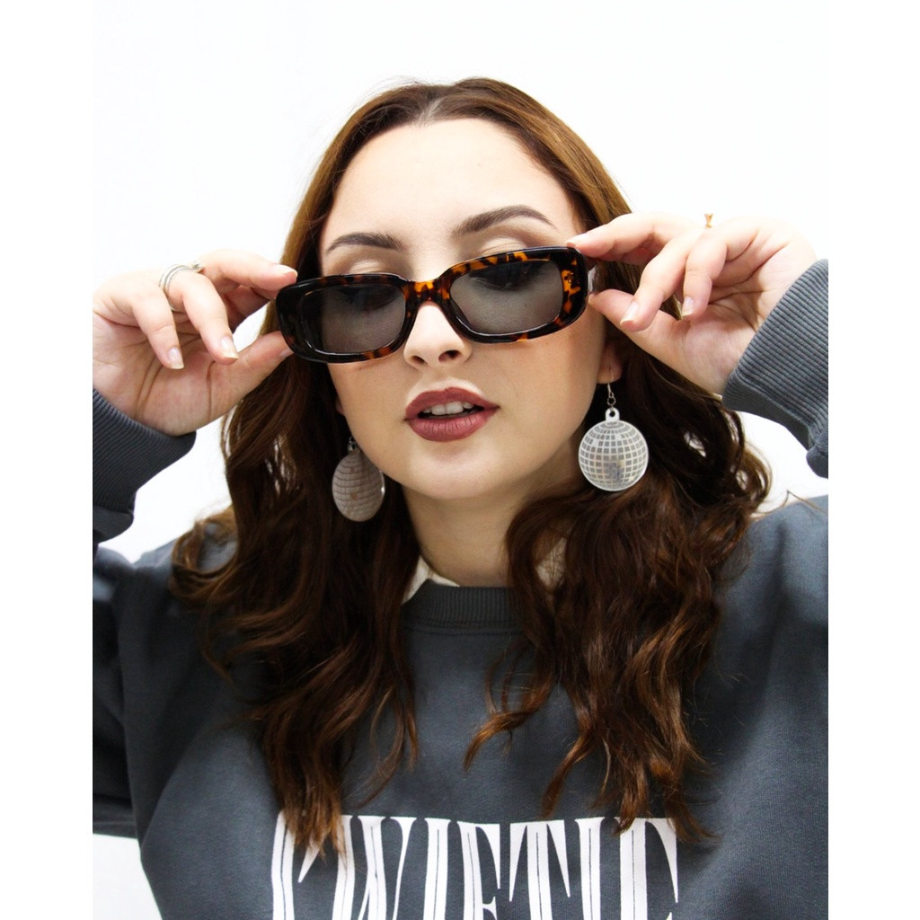 Par de brincos Mirrorball - Acessórios -  Taylor - Folklore - The Queen's Lab - | Shopee (BR)