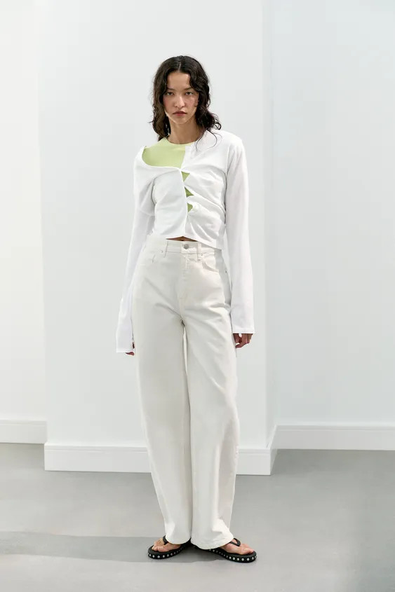 HIGH-RISE EXTRA WIDE-LEG TRF JEANS | Zara Canada