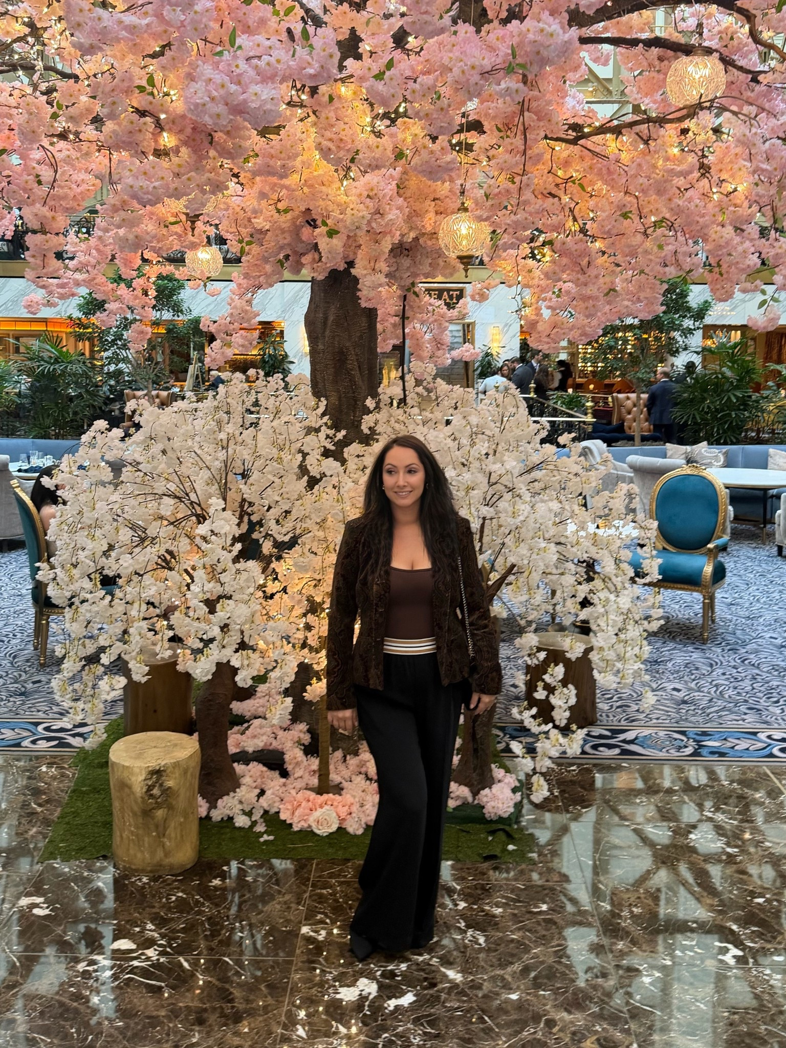 I love these pants by Karl Lagerfeld ! They create such a beautiful small waist illusion! Now under $50!

#LTKdayinmylife