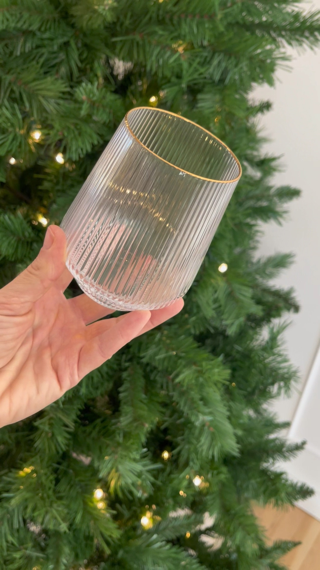Elevate your tablescape with these ribbed, gold trimmed, stemless wine glasses 😍😍

They are also available in stemmed wine glasses, as well as coup glasses! Get the ones without the gold rim if you’re looking for dishwasher safe! 


Affordable home, target find, target finds, holiday tablescape, Christmas tablescape, boujee on a budget, sale alert, target sale, Black Friday sale, threshold glasses, holiday, hosting, host, dining and entertainment 

#LTKFindsUnder50 #LTKHome #LTKSaleAlert