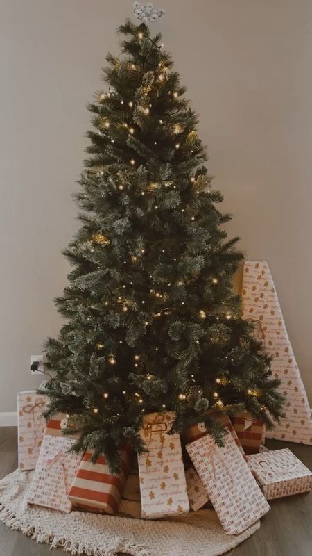 300 LED Mini lights ✨🎄

Amazon finds 
LED lights 
Mini tree lights 
Christmas 
Christmas finds 

#LTKhome #LTKSeasonal #LTKHoliday