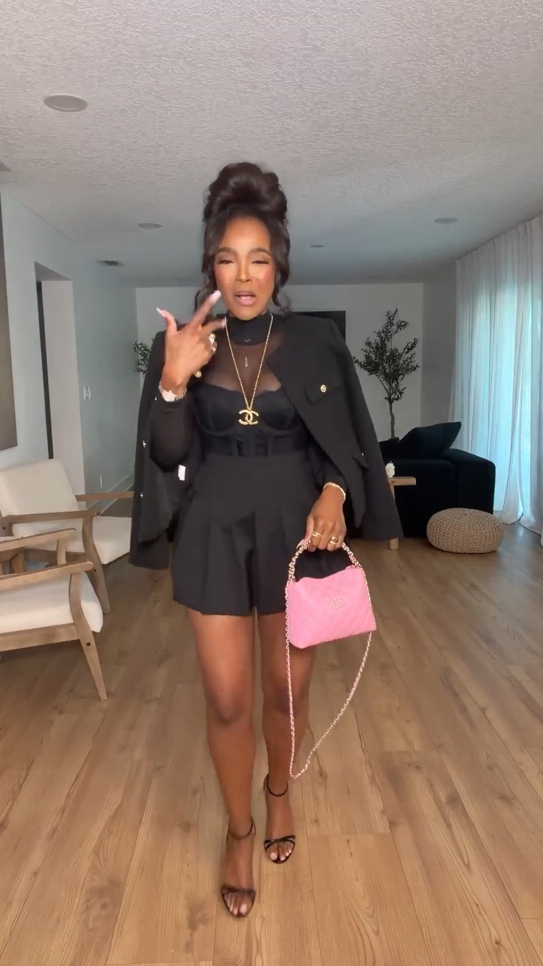 Hi babes!

This all-black look is that instant confidence outfit 🖤 The structured corset + pleated mini combo gives such a flattering shape, and layering the jacket on top makes it feel elevated and put together.

Added the pink mini bag for that pop of color — it completely transforms the look and makes it feel fun and feminine instead of just classic black.

Where to wear this:
• Date night or birthday dinner  
• Girls night out  
• Events or parties  

Undergarments: strapless bra or built-in support with seamless thong for a smooth finish.

Everything is linked below  

xx Kira | IG: KirasFashionFinds  

34D - 27 - 40 · Size Small / 4

#LTKgrwm #LTKootd #LTKPetite
