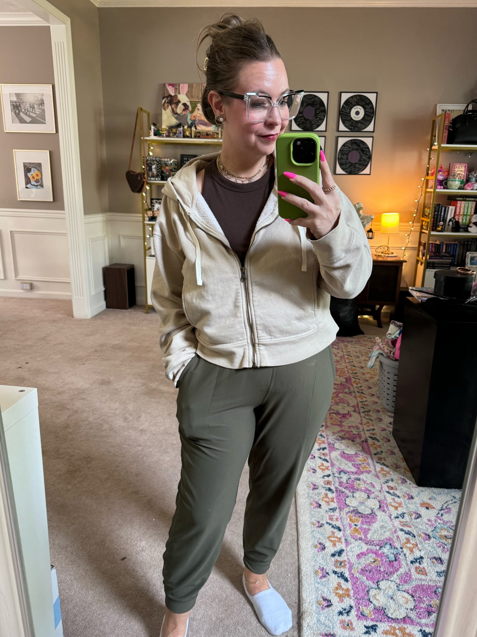 These may be my favorite work pants! Very comfy, lots of stretch 

#LTKFindsUnder50 #LTKGiftGuide #LTKStyleTip