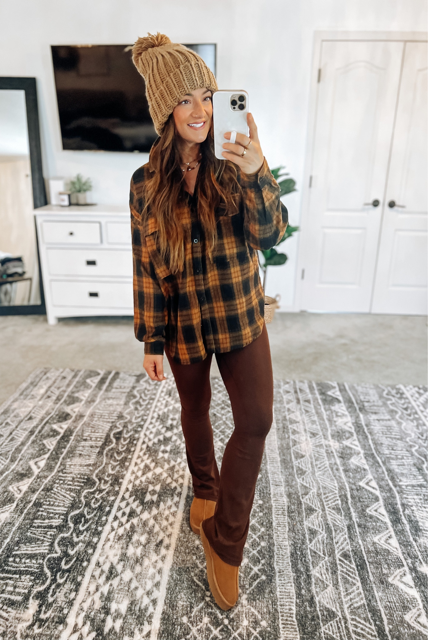 Vici flannel 30% off and aerie leggings 25% off during the Fall sale 9/21-9/24!! Copy promo codes here! Both tts!  Uggs fully stocked right now too!!! 

#LTKstyletip #LTKSale #LTKshoecrush