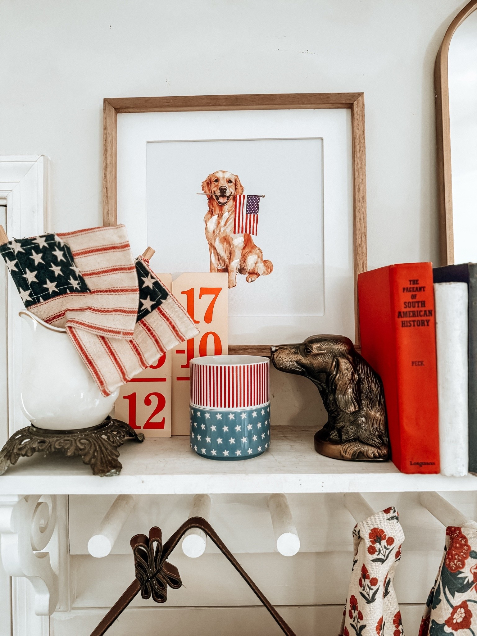 The cutest golden retriever print you’ll ever need! 

#goldenretriever ￼#dogmom #dogmomdecor #dogpatriotic