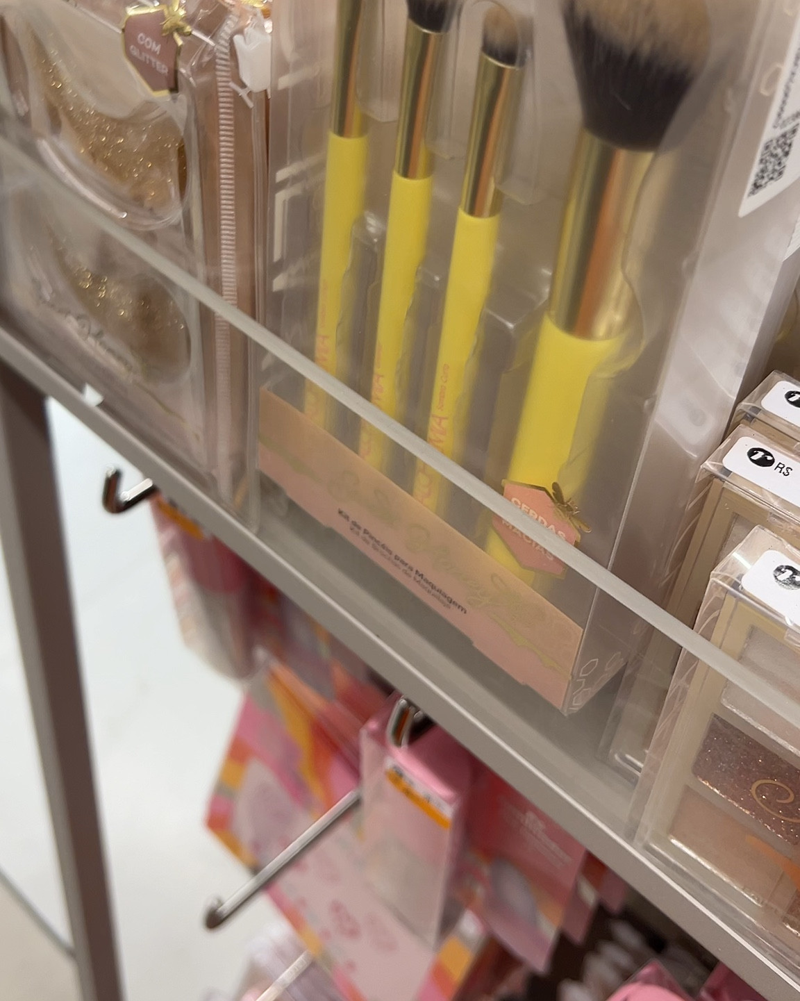 Essa linha é uma fofura 🐝🐝