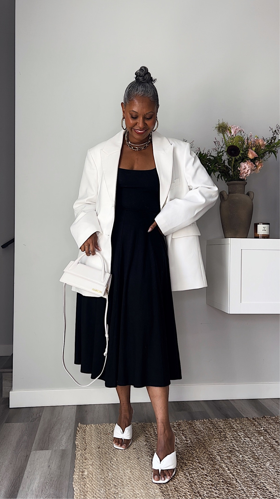 The one dress you need to transition from summer to fall🖤