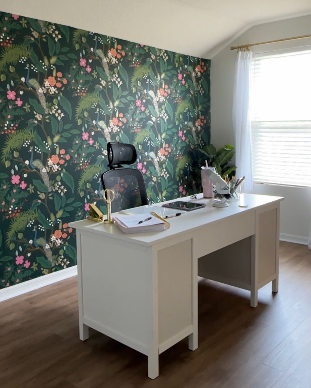 New office reveal! Everything linked below - the desk is from IKEA 

#LTKhome