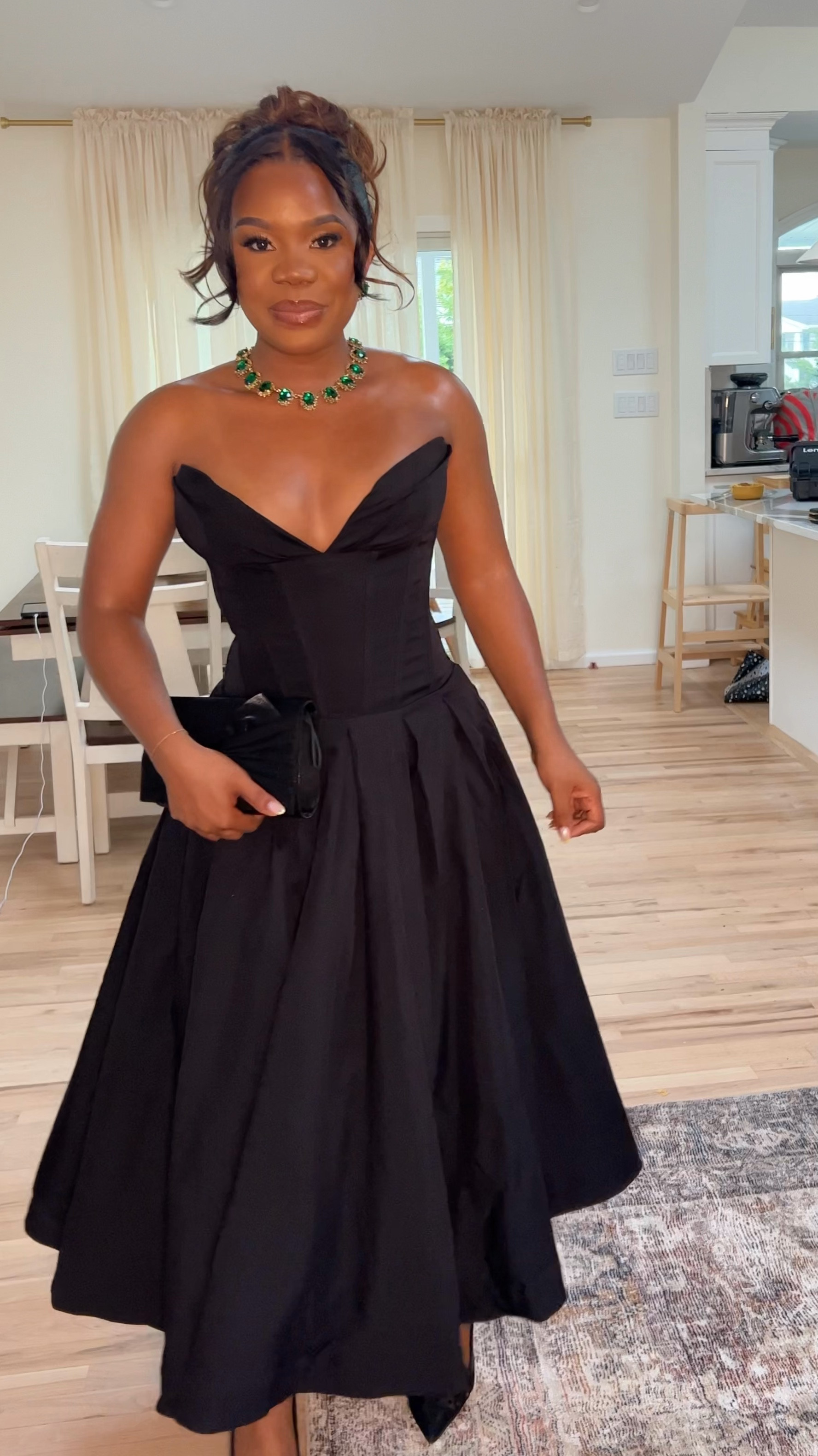 Black tie midi dress! Perfect for weddinh guest, formal event or fancy date night 

#LTKVideo #LTKStyleTip #LTKParties