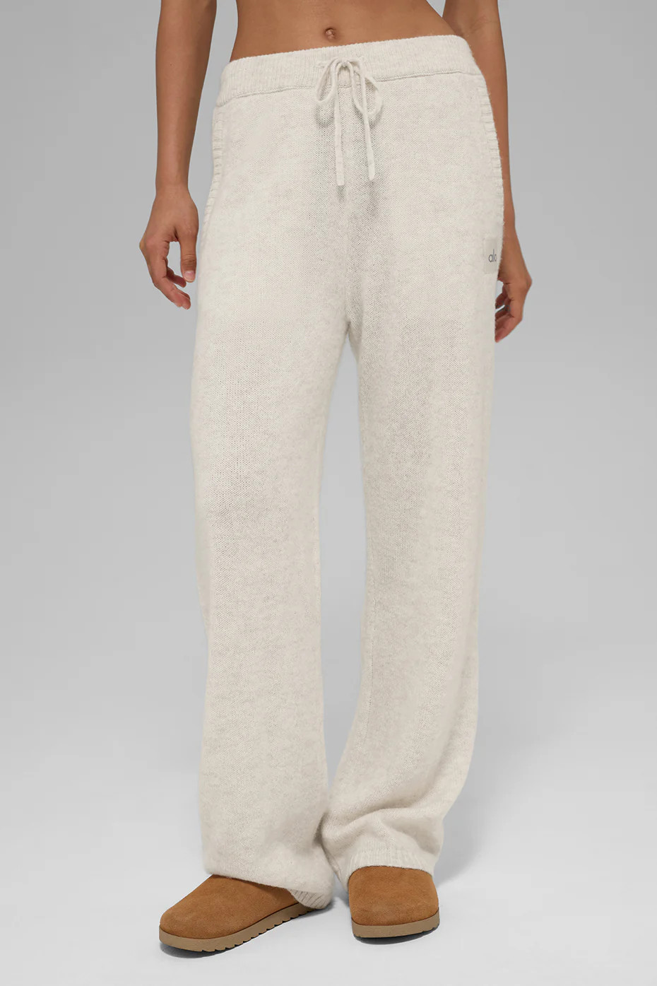 ALO | New Class Cashmere Sweatpant in Bone Heather Beige, Size: 2XS | Alo Yoga (US)