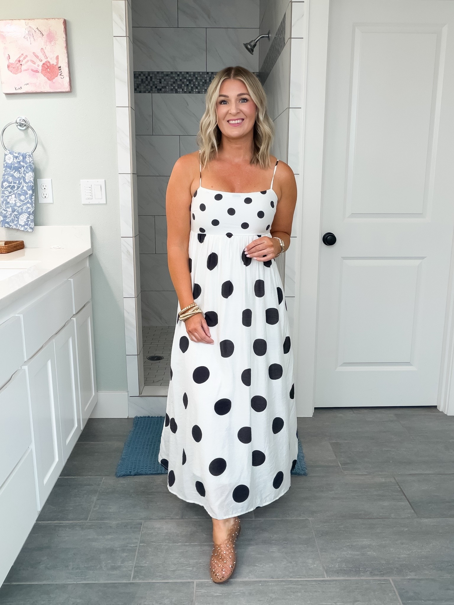 Summer dress | polka dot dress | 

Wearing size small
Use code STYLEDBYLYXE20 at check out

#LTKSeasonal