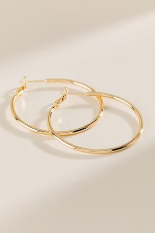 Courtney Hoops In Gold - francesca's | Francesca's