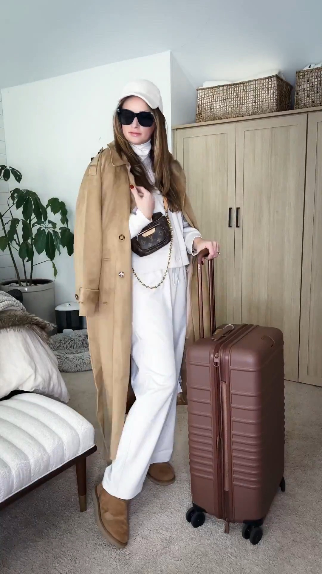 Winter whites for this cold weather airport travel look!

#LTKStyleTip #LTKSeasonal #LTKTravel