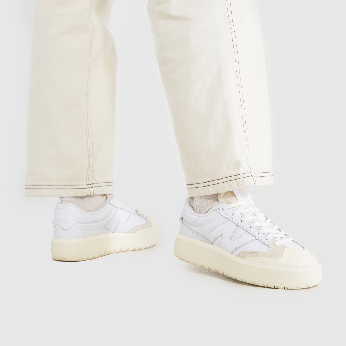 New Balance ct302 trainers in white | Schuh