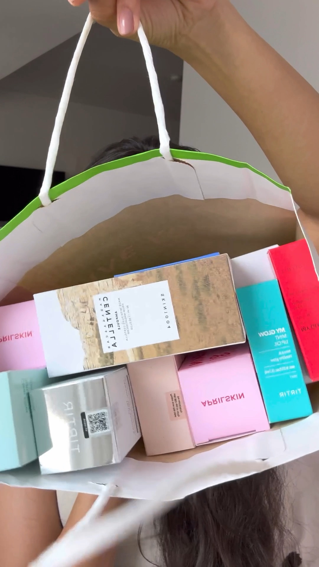 Korean Skincare products that are actually worth the money $$$



#LTKbeauty #LTKeurope #LTKsale