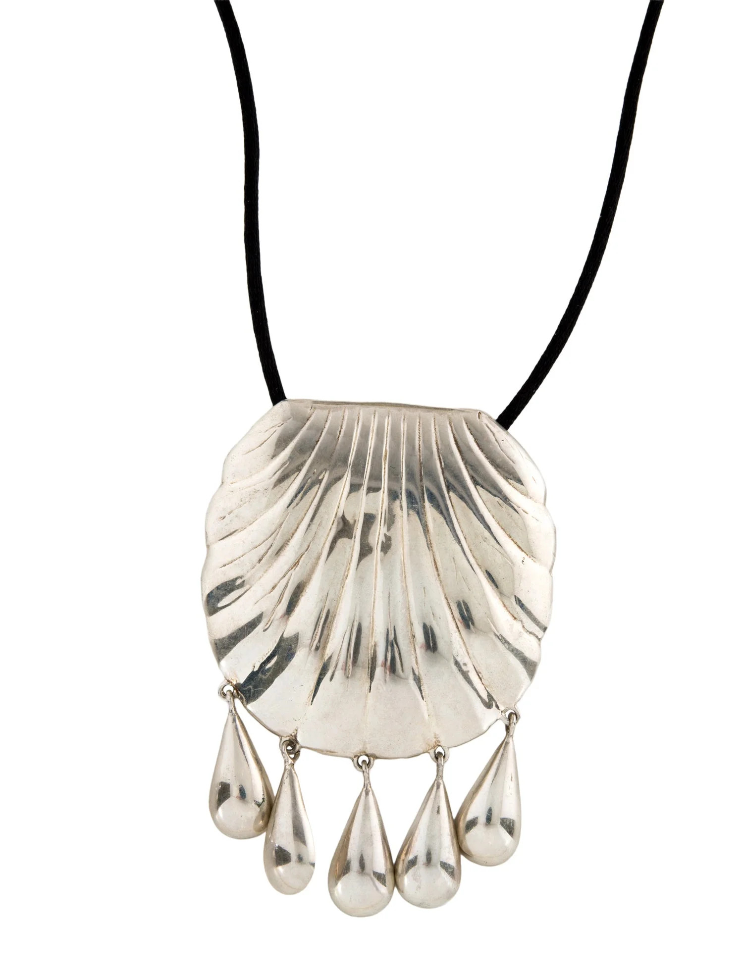 Petra Shell Collar Necklace | The RealReal