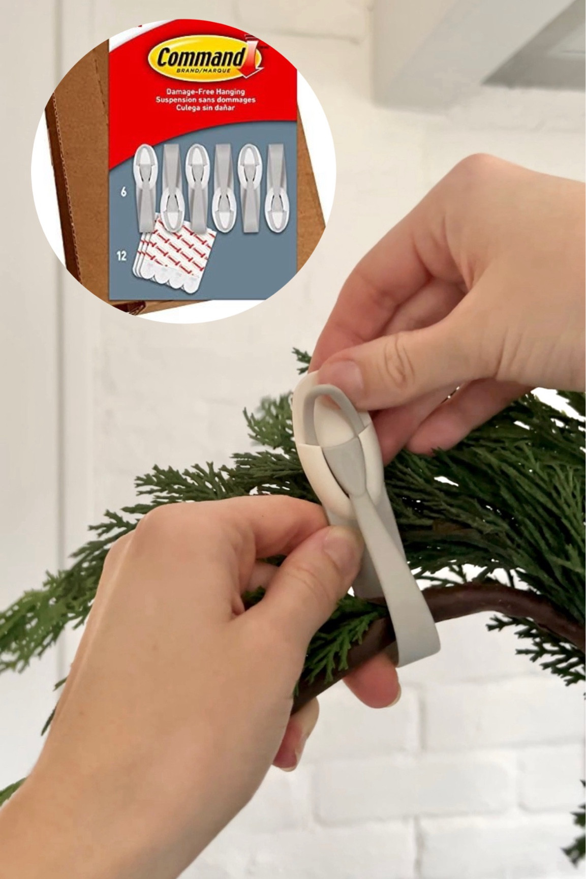 The command strips I use to hang holiday garland! #holidaydecor #christmasdecor 

#LTKHome #LTKSeasonal #LTKHoliday